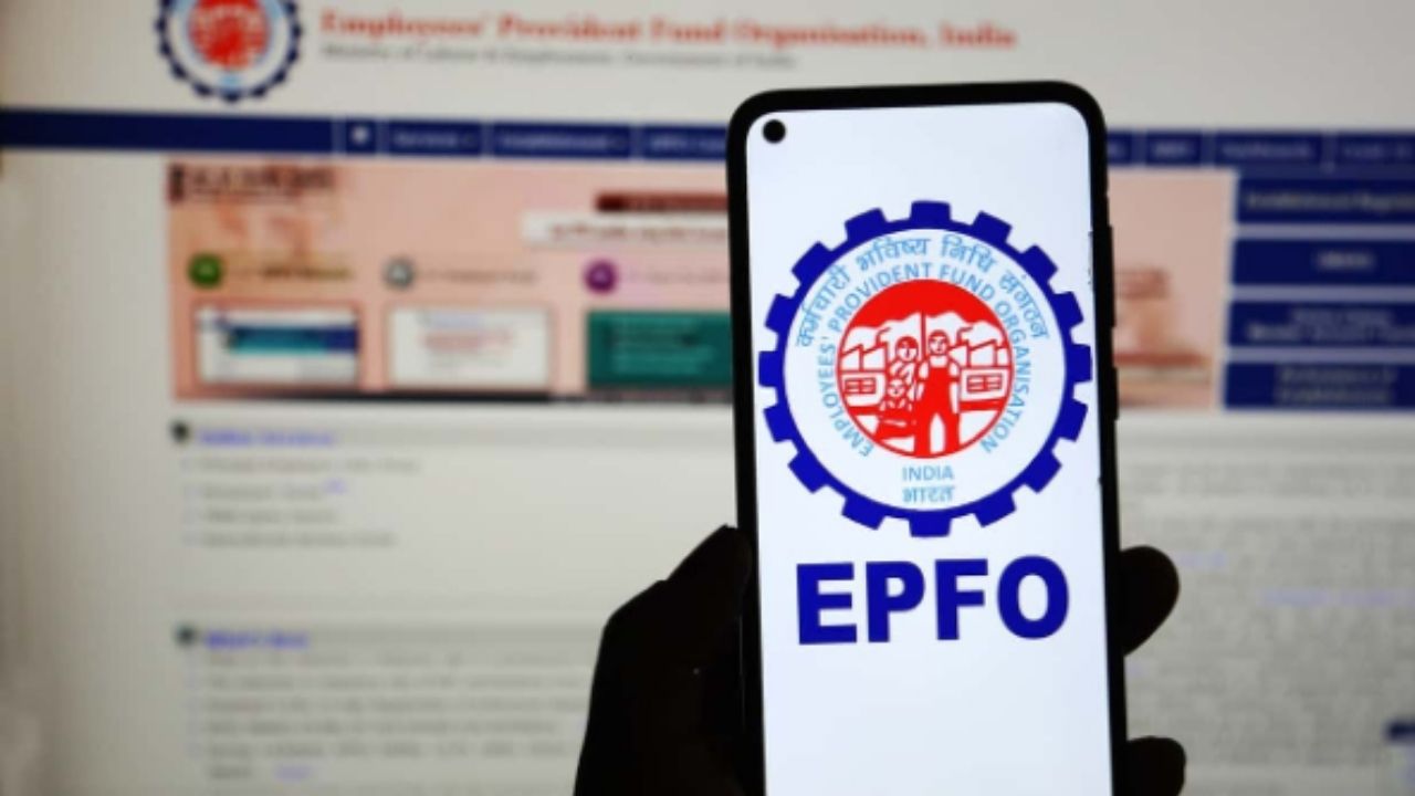 diwali 2025 surprise epfo set to announce minimum pension may rise to ₹2,500 or ₹7,500!
